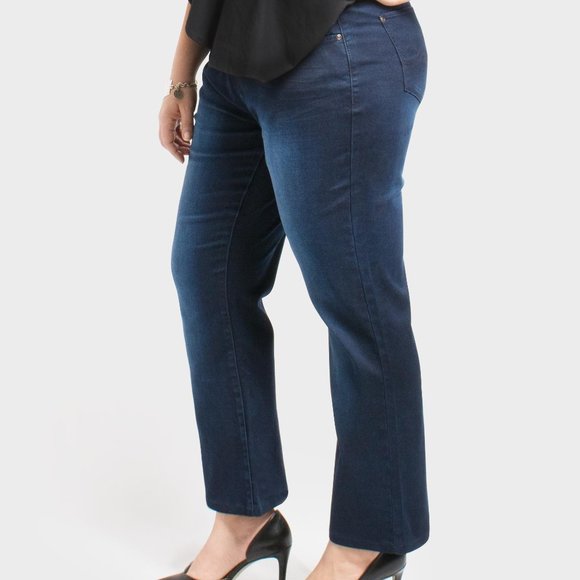 Women’s Plus Size Stretch Dark Blue Denim Pant - Picture 4 of 5